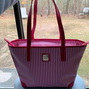 Dooney & Bourke Handbag